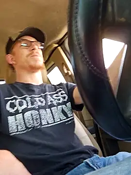 Snapshot of REDHAMMER_ chatting on September 2025 08:30:01 PM REDHAMMER  online show from September 2025 08:30:01 PM