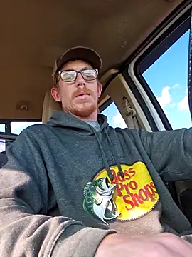 Snapshot of REDHAMMER_ chatting on October 2025 08:20:01 PM REDHAMMER  online show from October 2025 08:20:01 PM