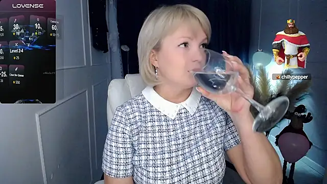 Snapshot of Juarnea chatting on February 2025 05:06:01 PM Juarnea online show from February 2025 05:06:01 PM