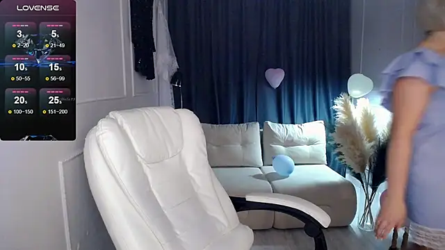 Snapshot of Juarnea chatting on February 2025 02:04:02 PM Juarnea online show from February 2025 02:04:02 PM