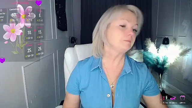 Snapshot of Juarnea chatting on September 2025 07:35:02 AM Juarnea online show from September 2025 07:35:02 AM