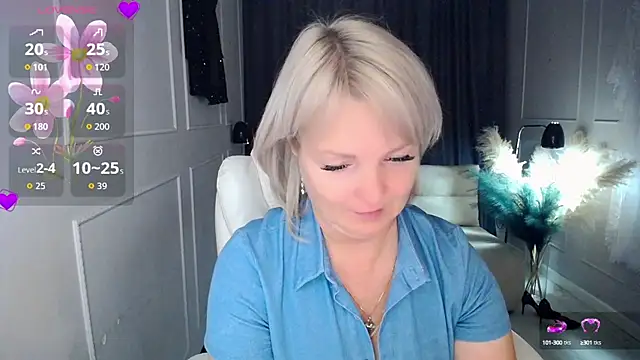 Snapshot of Juarnea chatting on September 2025 07:41:01 PM Juarnea online show from September 2025 07:41:01 PM