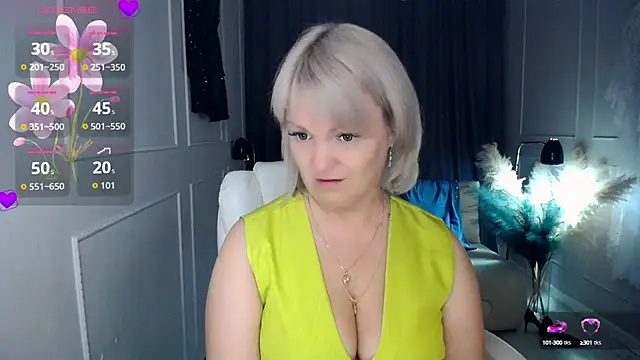 Snapshot of Juarnea chatting on October 2025 02:12:02 PM Juarnea online show from October 2025 02:12:02 PM