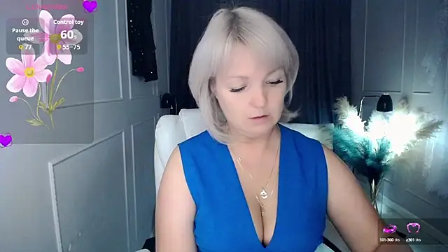 Snapshot of Juarnea chatting on October 2025 10:00:02 AM Juarnea online show from October 2025 10:00:02 AM