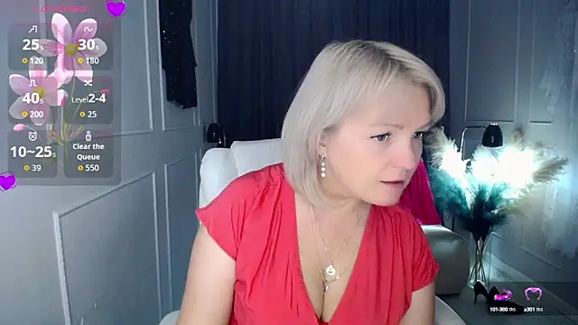 Snapshot of Juarnea chatting on October 2025 09:18:02 AM Juarnea online show from October 2025 09:18:02 AM