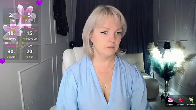 Snapshot of Juarnea chatting on October 2025 11:00:02 AM Juarnea online show from October 2025 11:00:02 AM