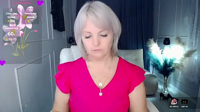 Snapshot of Juarnea chatting on October 2025 10:52:02 AM Juarnea online show from October 2025 10:52:02 AM