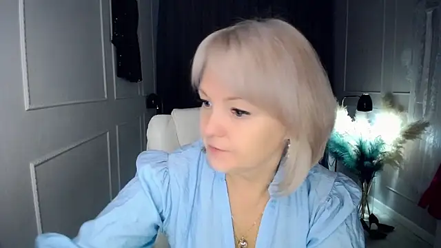 Snapshot of Juarnea chatting on November 2025 08:09:01 AM Juarnea online show from November 2025 08:09:01 AM