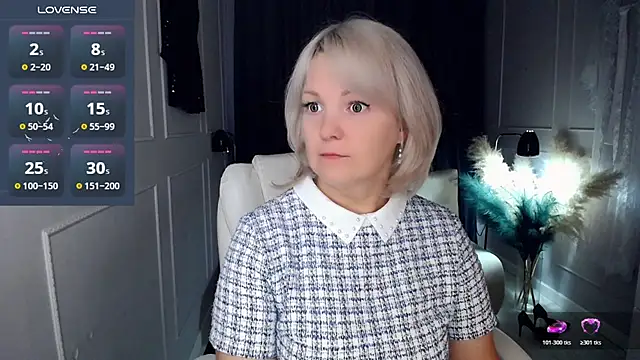 Snapshot of Juarnea chatting on November 2025 09:54:02 AM Juarnea online show from November 2025 09:54:02 AM