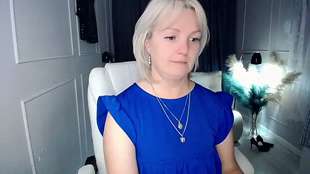 Snapshot of Juarnea chatting on November 2025 10:06:01 AM Juarnea online show from November 2025 10:06:01 AM