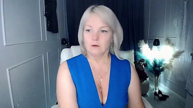 Snapshot of Juarnea chatting on December 2025 08:08:02 AM Juarnea online show from December 2025 08:08:02 AM