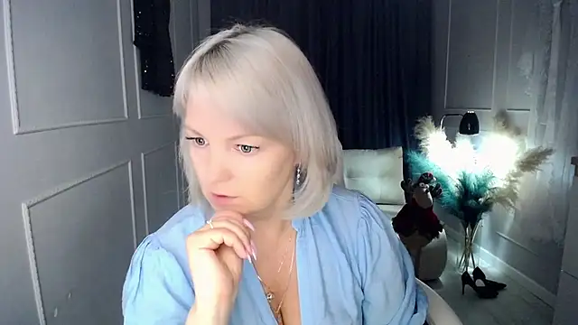 Snapshot of Juarnea chatting on December 2025 05:28:01 AM Juarnea online show from December 2025 05:28:01 AM