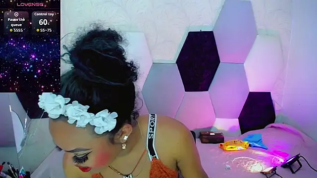 KayleighDreams  online show from February 2026 12:25:01 PM