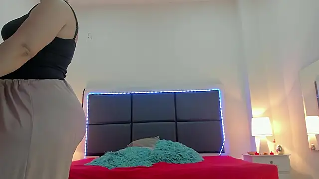 Snapshot of Aslhyn_Gomez chatting on November 2025 09:48:02 PM Aslhyn Gomez online show from November 2025 09:48:02 PM