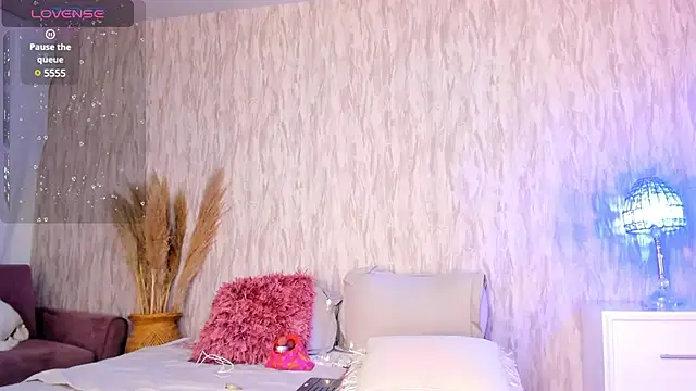 Snapshot of emily_parkerr chatting on January 2025 01:47:01 AM emily parkerr online show from January 2025 01:47:01 AM