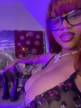 Snapshot of Charlotee_ chatting on January 2025 05:13:02 AM Charlotee online show from January 2025 05:13:02 AM