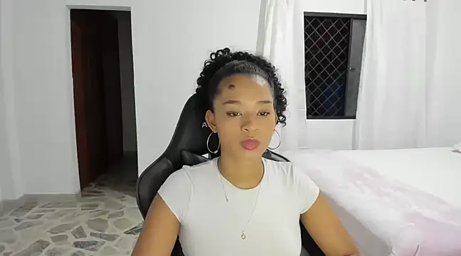 avellanatammy online show from December 2024 12:07:02 AM