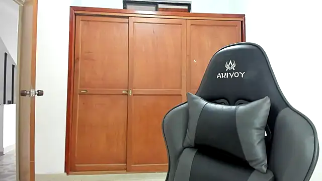 avellanatammy online show from March 2025 10:09:02 PM