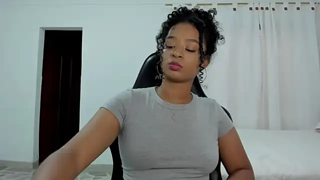 Snapshot of avellanatammy chatting on February 2026 10:47:02 PM avellanatammy online show from February 2026 10:47:02 PM