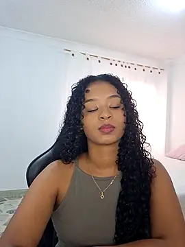 avellanatammy online show from April 2026 07:30:02 PM