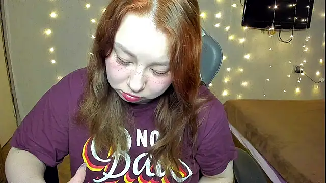 Snapshot of Milafoxxxy chatting on December 2024 04:03:02 AM Milafoxxxy online show from December 2024 04:03:02 AM