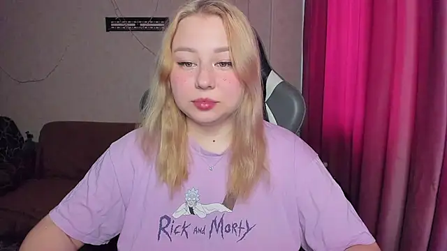 Snapshot of Milafoxxxy chatting on November 2025 08:36:02 AM Milafoxxxy online show from November 2025 08:36:02 AM