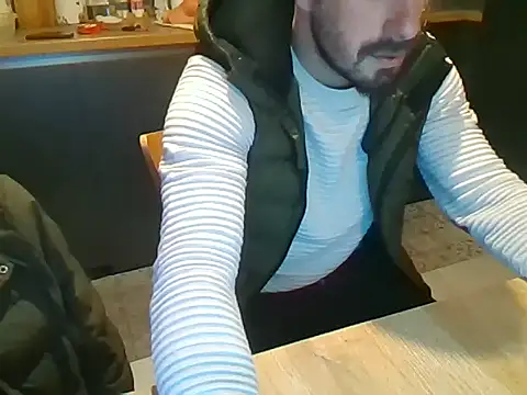 Snapshot of giorgakaci69 chatting on January 2025 02:04:01 PM giorgakaci69 online show from January 2025 02:04:01 PM