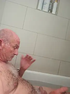 Snapshot of den-rock4u chatting on February 2026 01:44:02 AM den-rock4u online show from February 2026 01:44:02 AM