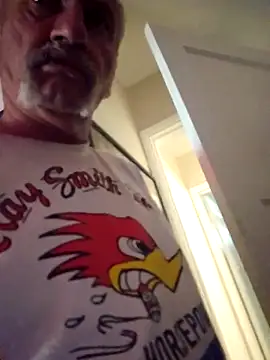 Snapshot of den-rock4u chatting on March 2026 04:01:01 PM den-rock4u online show from March 2026 04:01:01 PM