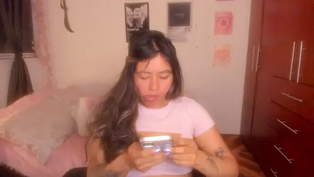 Snapshot of StephaniFox chatting on January 2026 01:29:01 AM StephaniFox online show from January 2026 01:29:01 AM