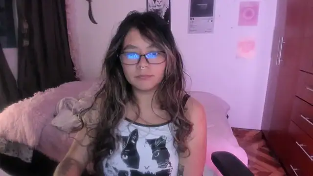 Snapshot of StephaniFox chatting on February 2026 01:22:01 AM StephaniFox online show from February 2026 01:22:01 AM