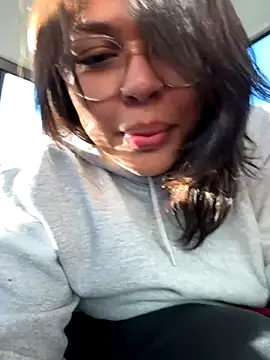 miacanela xo online show from October 2025 09:26:02 PM