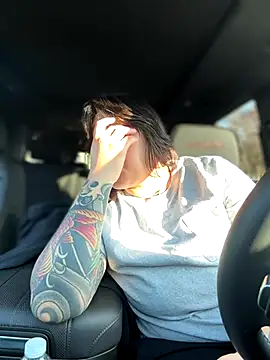 miacanela xo online show from December 2025 09:01:01 PM