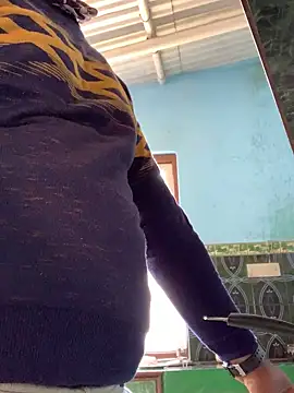 Snapshot of SweetFatBoy chatting on January 2025 03:19:02 AM SweetFatBoy online show from January 2025 03:19:02 AM