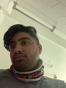 Snapshot of SweetFatBoy chatting on March 2025 03:24:02 PM SweetFatBoy online show from March 2025 03:24:02 PM