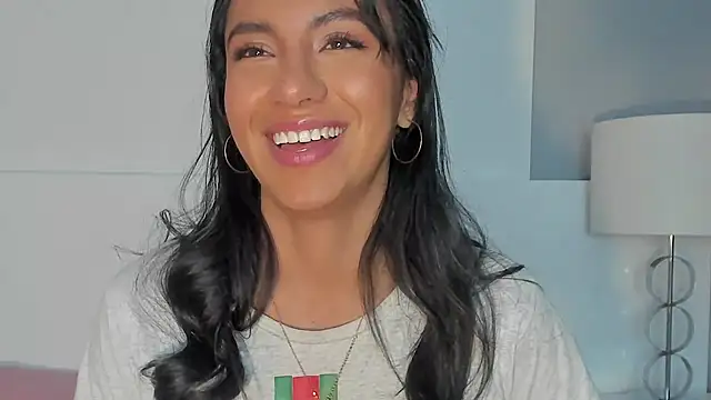 Tamaraakins online show from March 2025 06:47:01 PM