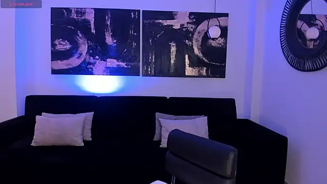 Snapshot of ViolettCastel chatting on October 2025 07:14:01 PM ViolettCastel online show from October 2025 07:14:01 PM