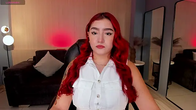 Snapshot of ViolettCastel chatting on October 2025 07:18:01 PM ViolettCastel online show from October 2025 07:18:01 PM