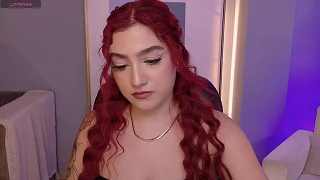 Snapshot of ViolettCastel chatting on November 2025 07:46:01 PM ViolettCastel online show from November 2025 07:46:01 PM