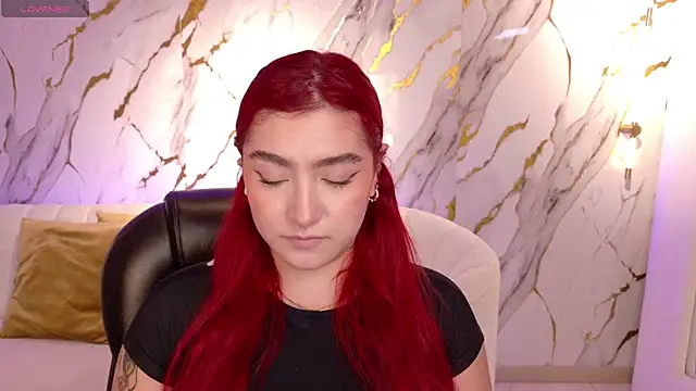 Snapshot of ViolettCastel chatting on November 2025 07:14:01 PM ViolettCastel online show from November 2025 07:14:01 PM