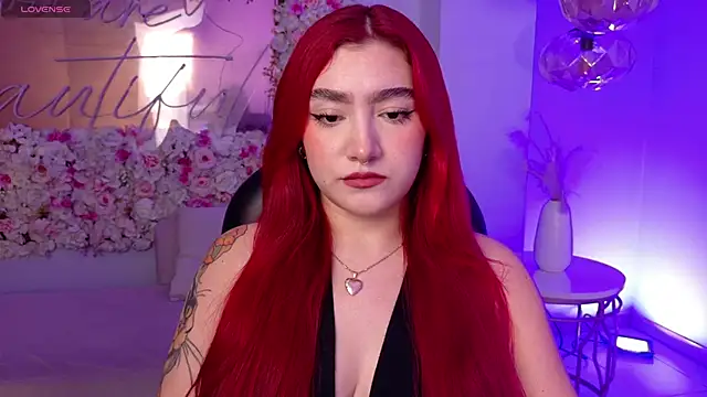 Snapshot of ViolettCastel chatting on November 2025 07:13:02 PM ViolettCastel online show from November 2025 07:13:02 PM