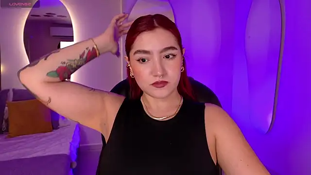 Snapshot of ViolettCastel chatting on November 2025 07:14:02 PM ViolettCastel online show from November 2025 07:14:02 PM