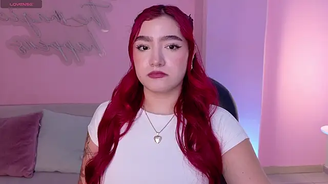 Snapshot of ViolettCastel chatting on December 2025 06:59:02 PM ViolettCastel online show from December 2025 06:59:02 PM