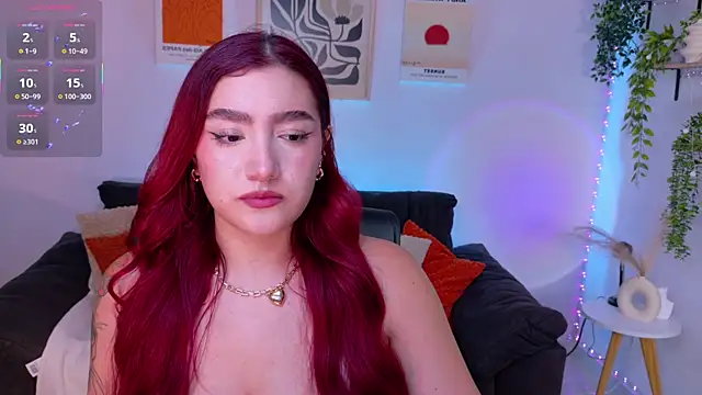 Snapshot of ViolettCastel chatting on July 2026 11:50:02 PM ViolettCastel online show from July 2026 11:50:02 PM