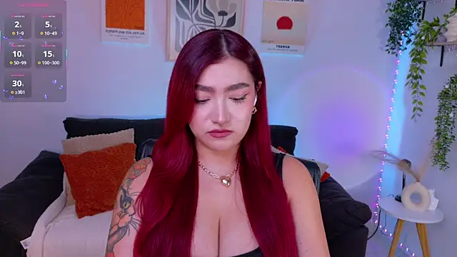 Snapshot of ViolettCastel chatting on July 2026 11:40:01 PM ViolettCastel online show from July 2026 11:40:01 PM