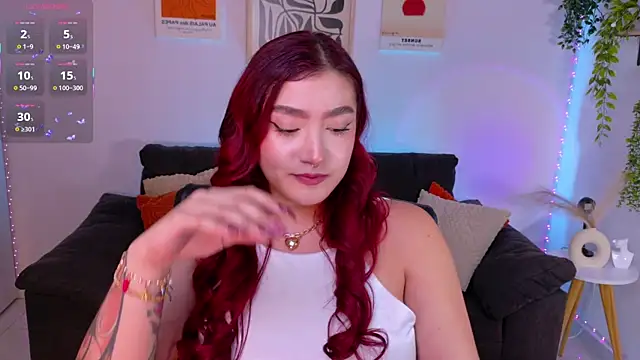 Snapshot of ViolettCastel chatting on July 2026 12:05:01 AM ViolettCastel online show from July 2026 12:05:01 AM