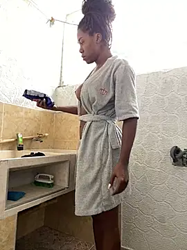 Snapshot of sweetsarabig22cm chatting on February 2025 04:22:02 PM sweetsarabig22cm online show from February 2025 04:22:02 PM