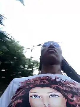 Snapshot of sweetsarabig22cm chatting on March 2025 11:20:02 PM sweetsarabig22cm online show from March 2025 11:20:02 PM