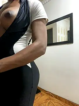 Snapshot of sweetsarabig22cm chatting on September 2025 02:22:01 AM sweetsarabig22cm online show from September 2025 02:22:01 AM