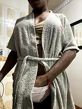 Snapshot of sweetsarabig22cm chatting on December 2025 05:45:02 AM sweetsarabig22cm online show from December 2025 05:45:02 AM